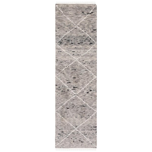Casablanca Gray/Ivory 2 ft. x 8 ft. Cross Geometric Runner Rug