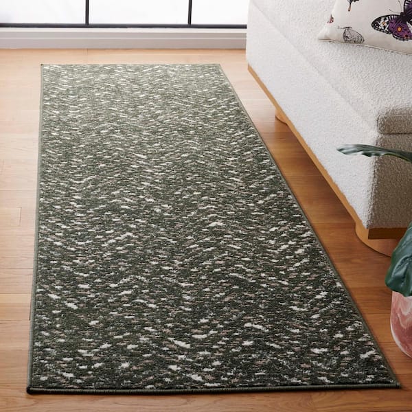 Adirondack Dark Green/Ivory 3 ft. x 8 ft. Chevron Marle Runner Rug