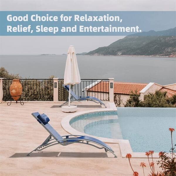 Outsunny 2-Pack Folding Beach Lounge Chairs – Steel Frame, Adjustable Back, Includes Pillow & Carrying Bag, Blue/White