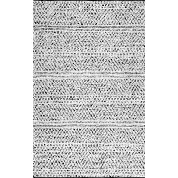 Natosha Chevron Striped Silver 8 ft. x 10 ft. Indoor/Outdoor Oval Rug