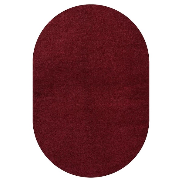 Haze Solid Low-Pile Dark Red 5 ft. x 8 ft. Oval Area Rug