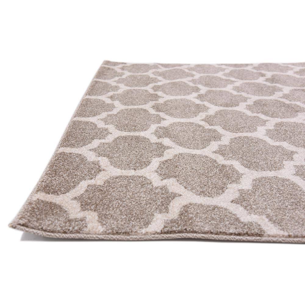 Elegant Trellis Light Brown 4'x6' Stain-Resistant Area Rug
