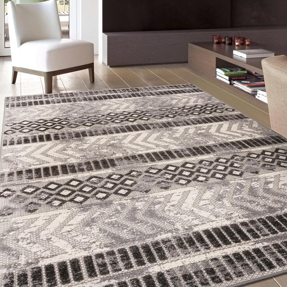 Bohemian Gray Geometric 8' x 10' Easy-Care Synthetic Area Rug