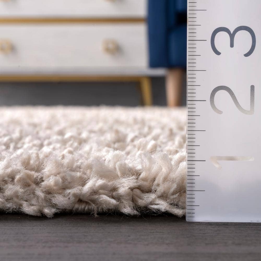 Plush Easy-Care Beige Shag Area Rug 5' x 7'