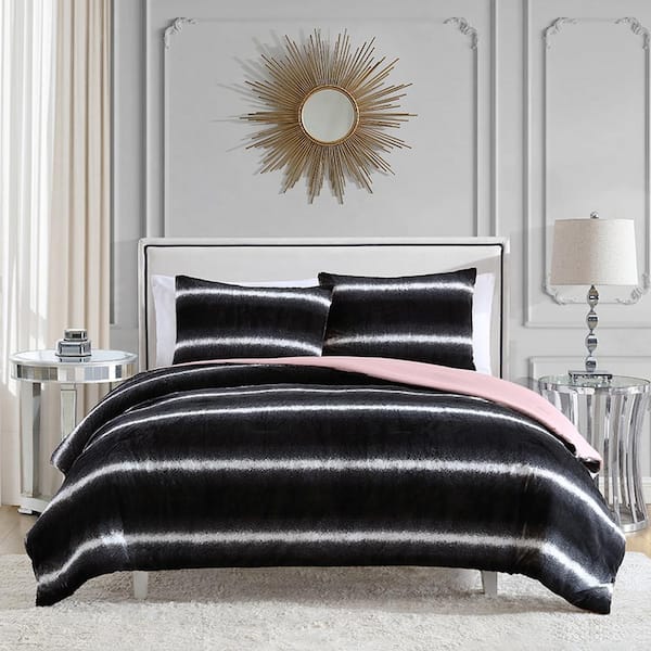 JUICY COUTURE Juicy Ombre Stripe Faux Fur 3-Piece Reversible Black/White King Comforter Set