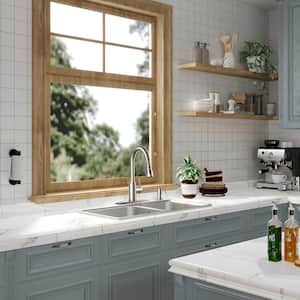 Single-Handle Pull Down Sprayer Kitchen Faucet with High-Arc Kitchen Sink Faucet with Soap Dispenser in Chrome