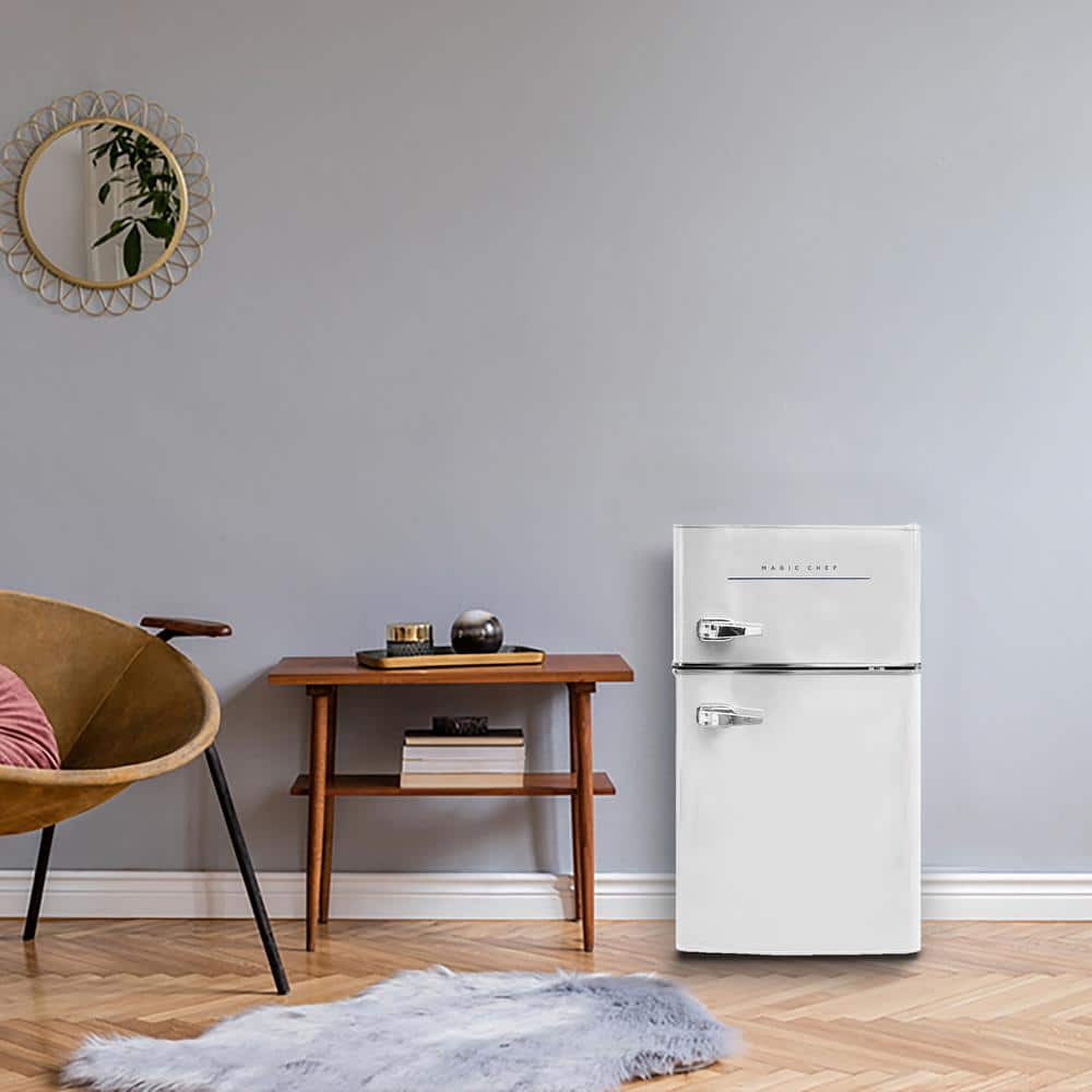 Magic Chef Retro 3.2 Cu. Ft. 2 Door Mini Fridge in WhiteHMCR320WE