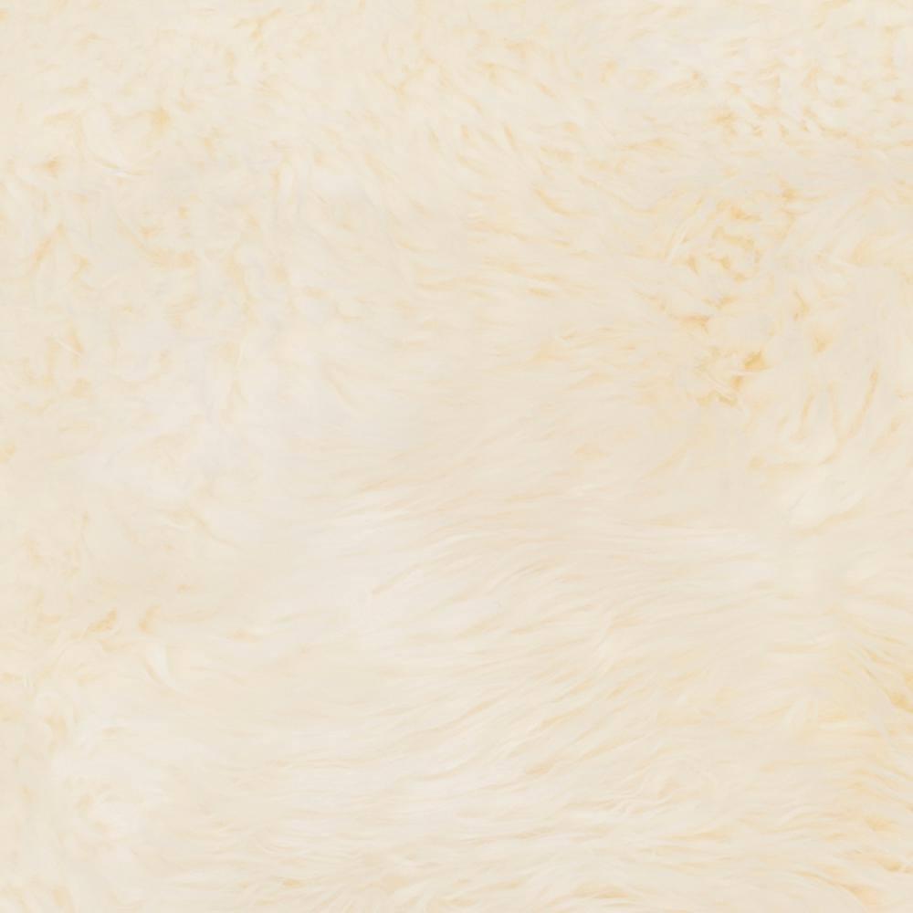 Luxurious Ivory Sheepskin 3'x5' Handmade Rectangular Area Rug