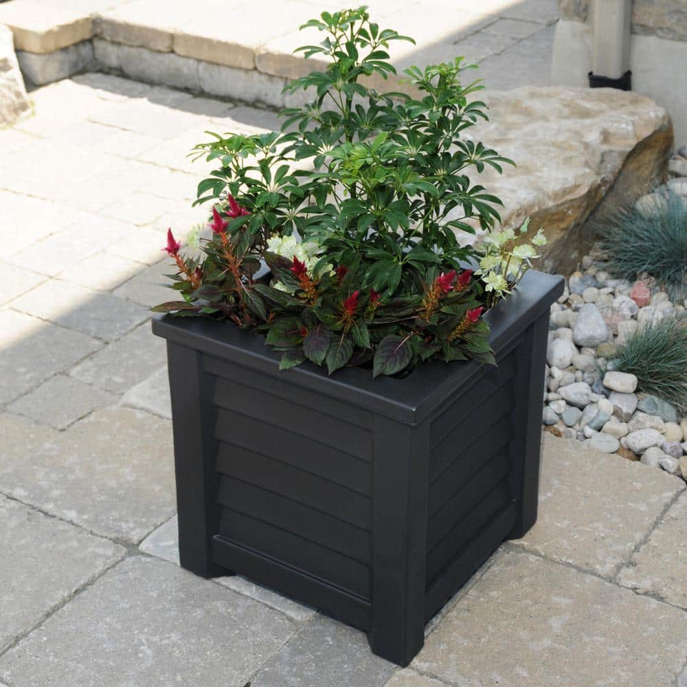 Lakeland Black Resin Planter with Water Reservoir