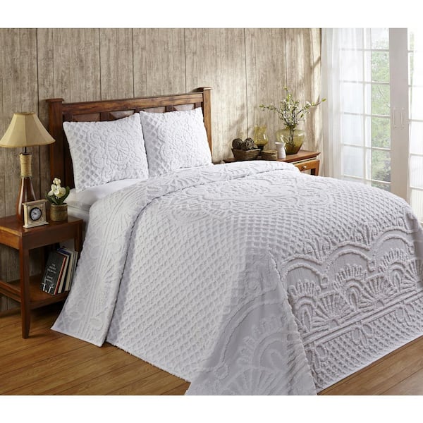 Better Trends Trevor Collection 3-Piece White Queen 100% Cotton Tufted Chenille Medallion Design Bedspread Set