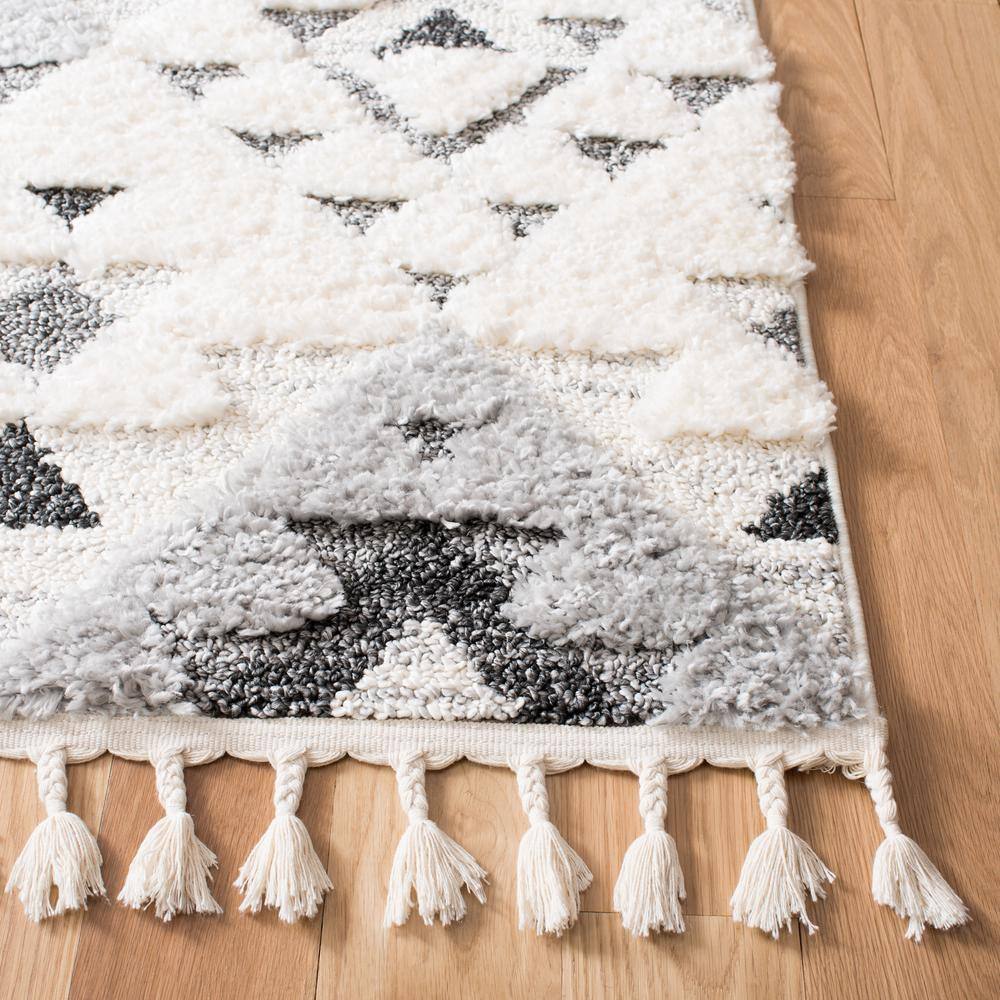 Ivory Square Braided Edge Shag Rug - Synthetic & Stain-Resistant