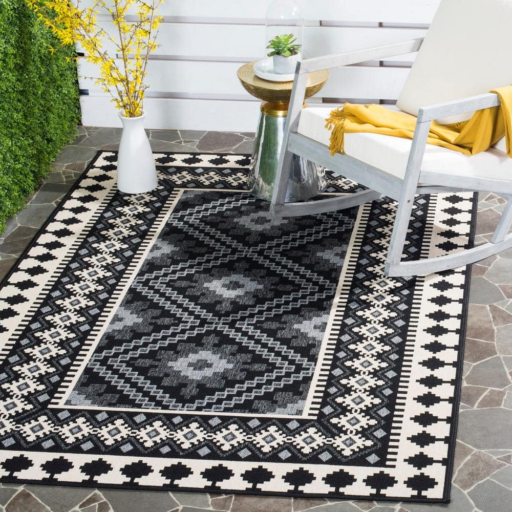Safavieh 59'' Square Easy-Care Black Synthetic Rug