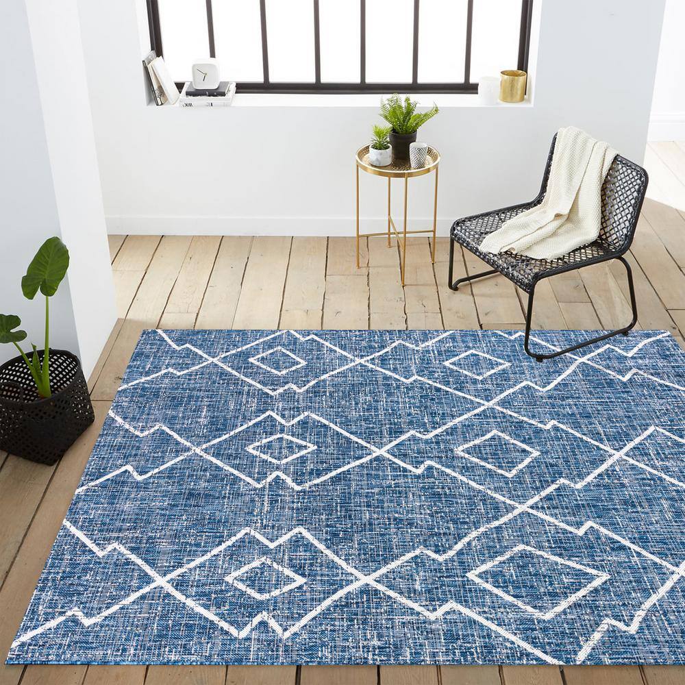 Boho Chic Blue/Ivory Diamond Trellis 8' x 10' Synthetic Rug