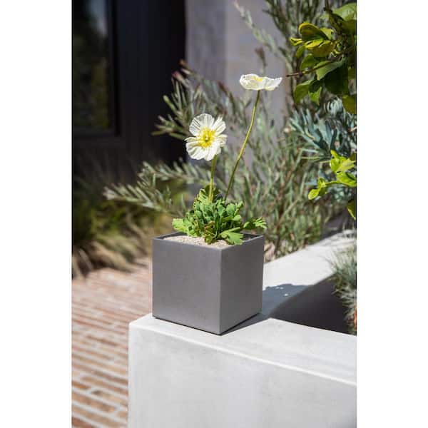 Geo Cube 5 in. Grey Plastic Planter