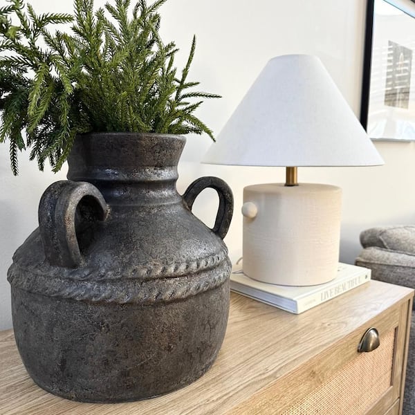 Liv & Skye 12 in. Black Ceramic Rustic Textured Round Double