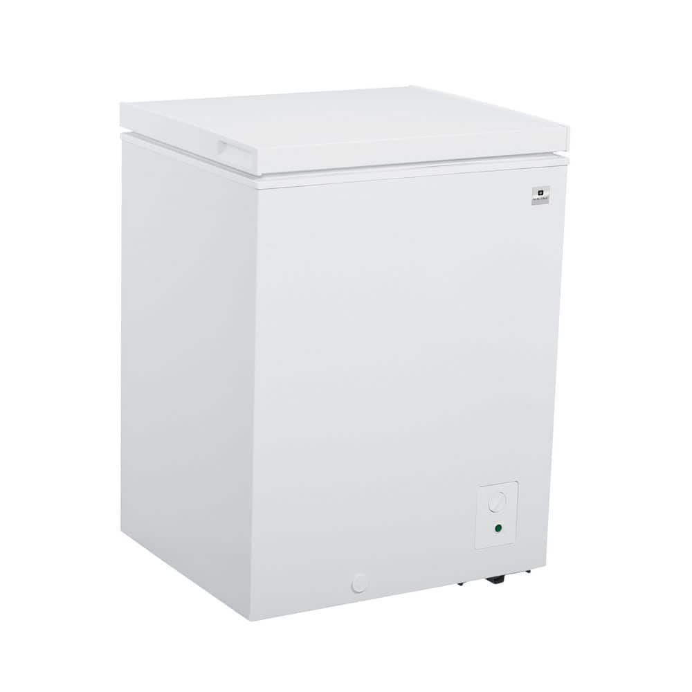 ARCTIC CHEF 5.0 cu. ft. Chest Freezer in White RFRF452 - The