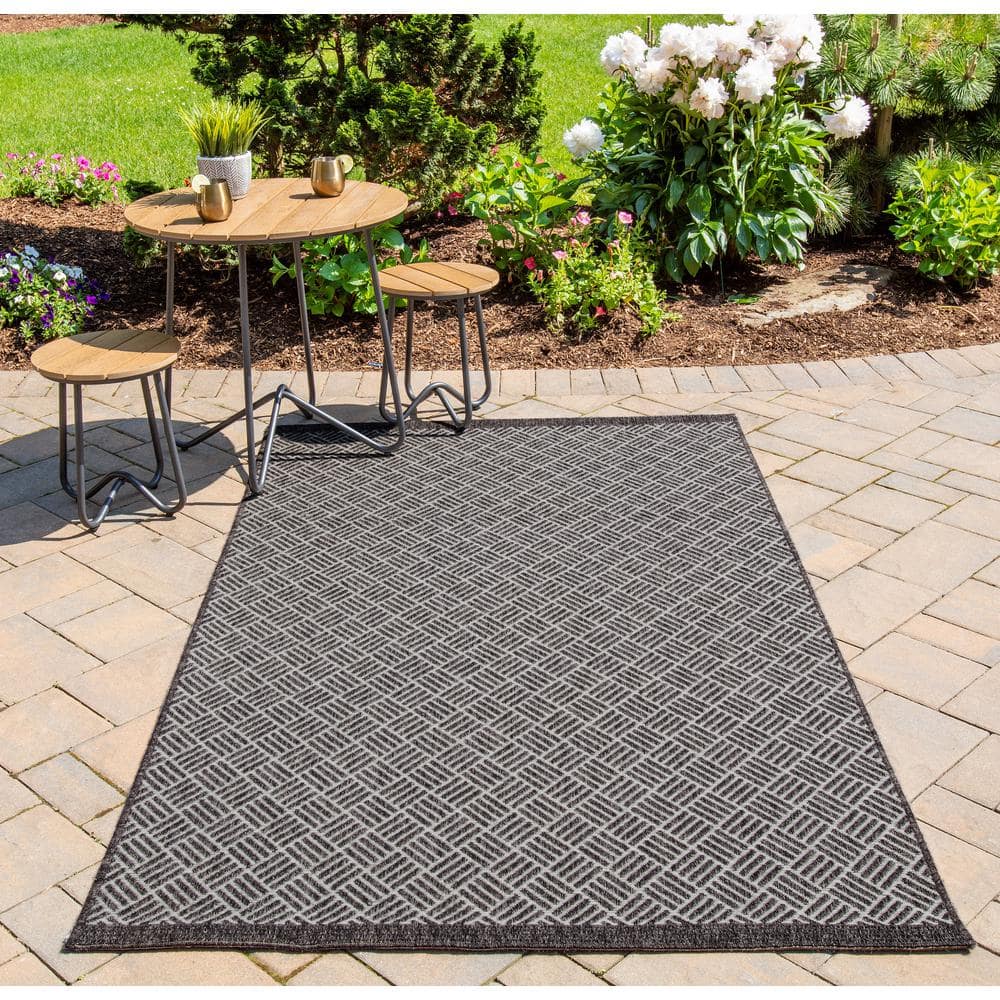 Charcoal Geometric Easy Care Indoor Outdoor Rug 2' x 3'