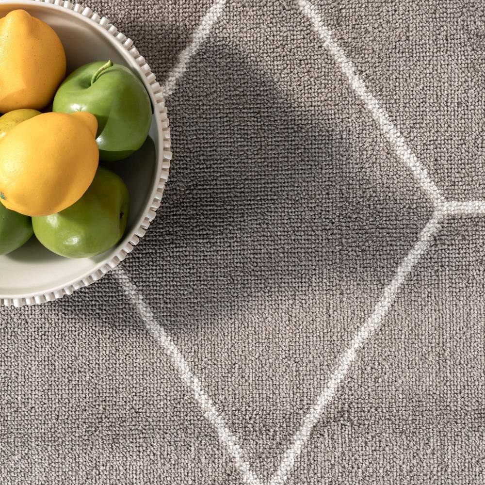Calm Geometric Honeycomb Gray Synthetic Area Rug 5x8