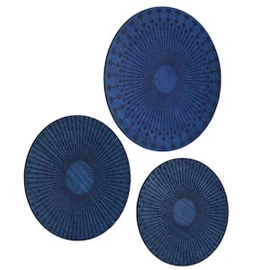 18 in. x 18 in. Blue Indigo Sand Dollar by Crystal Art Gallery Coastal Style Round Engineered Wood Wall Art