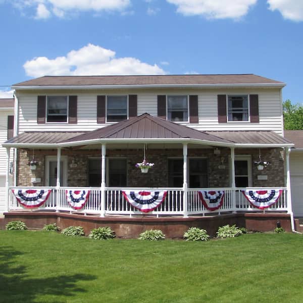 Delray 3.5 ft. H x 6 ft. W Vinyl White Railing Kit with Colonial Spindles
