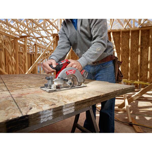 Milwaukee - M18 FUEL 18V Lithium-Ion Brushless Cordless Combo Kit (5-Tool) with Two 5.0 Ah Batteries, 1 Charger 1 Tool Bag