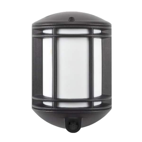 It's Exciting Lighting Cambridge Black Outdoor Motion-Sensing Integrated LED Wall Mount Sconce