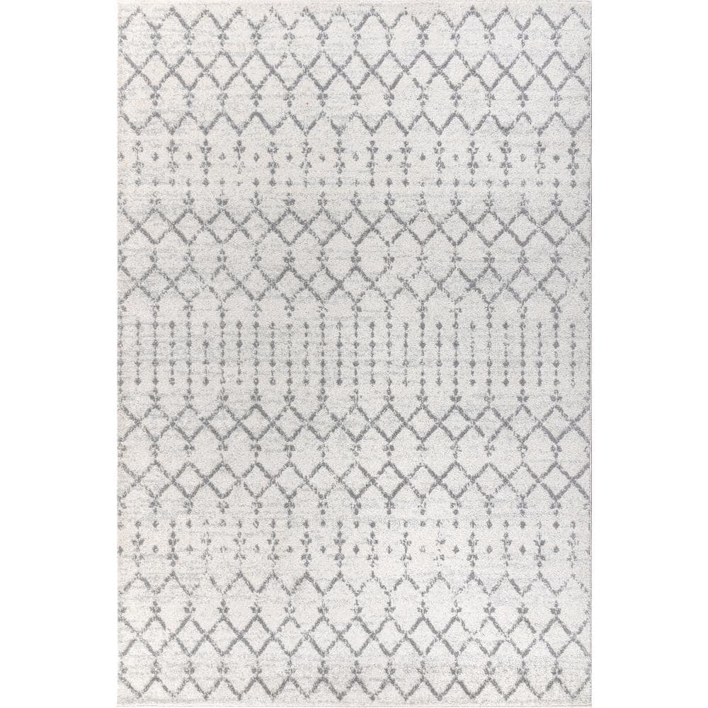 Ivory and Gray Diamond-Patterned 3' x 5' Synthetic Area Rug