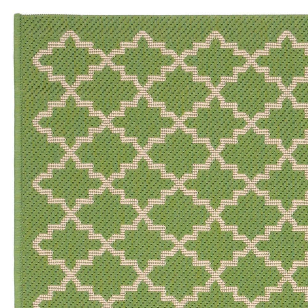 Courtyard Splashproof Green/Beige Trellis 2'7" x 5' Synthetic Area Rug
