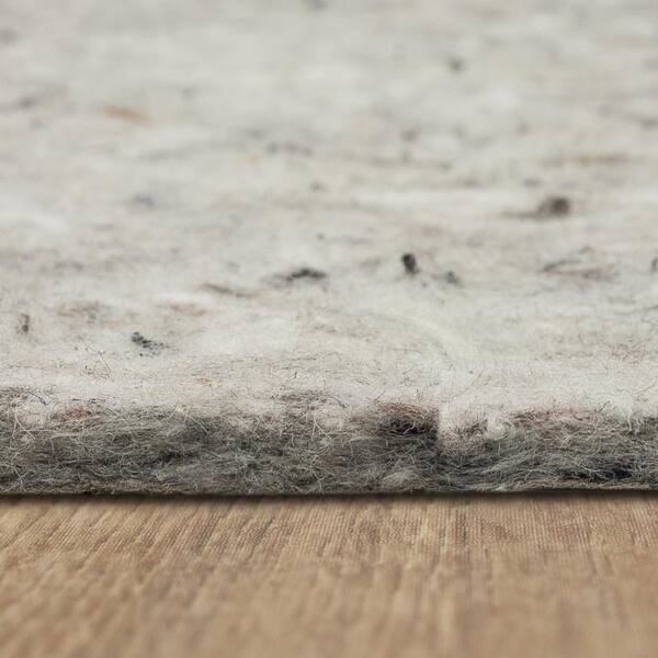 https://images.thdstatic.com/productImages/ab8b5140-efca-4e30-a4f4-2752047206ec/svn/mohawk-home-rug-pads-170439-40_600.jpg