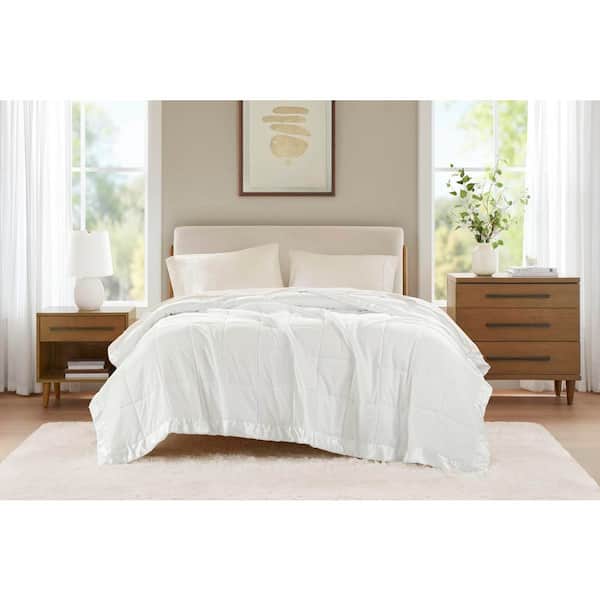 Madison Park Prospect Lightweight White Down Alternative Full/Queen Quilted Blanket with Satin Trim
