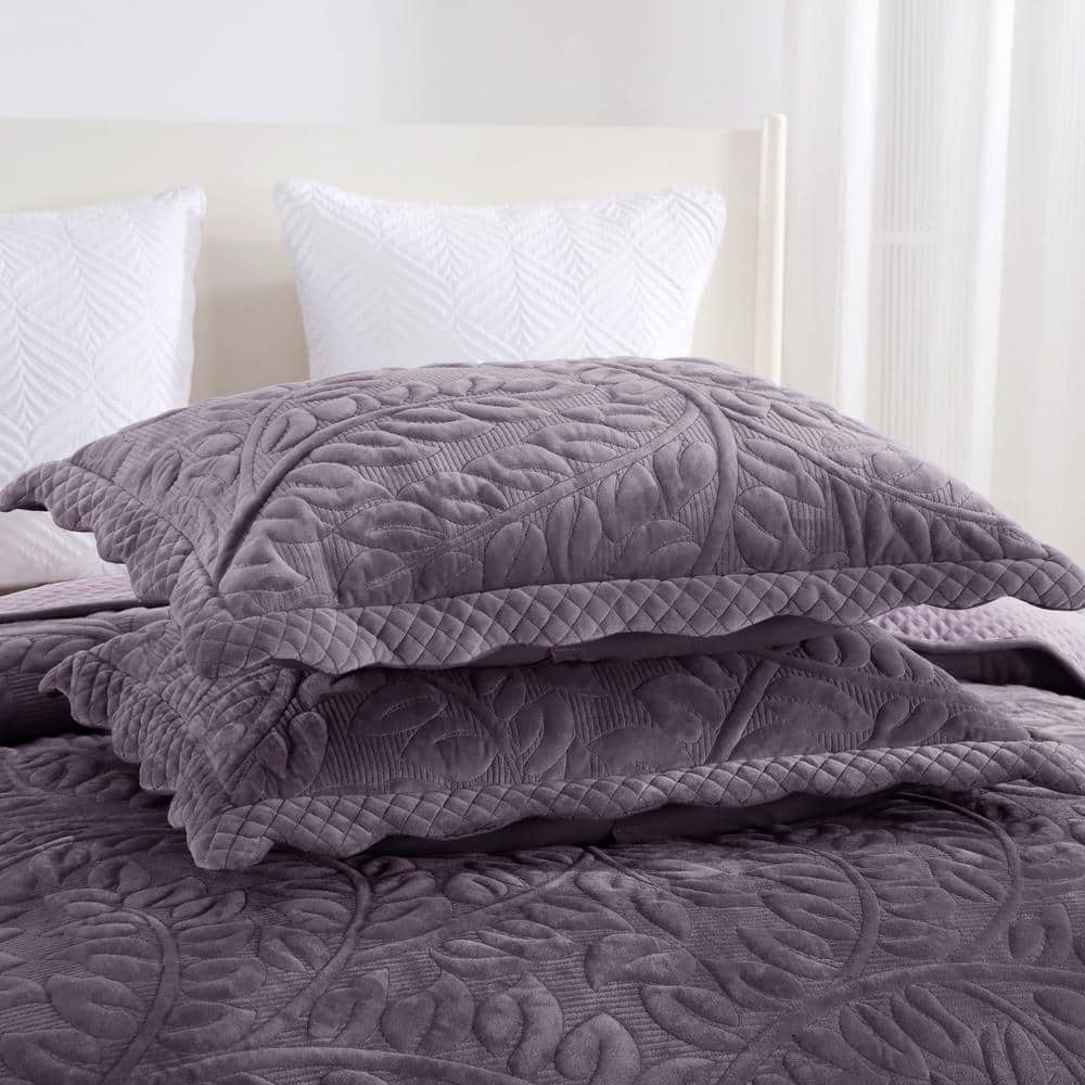 MarCielo Marcielo Oversized Embroidered Velvet Quilt Set With 2 Pillow Shams