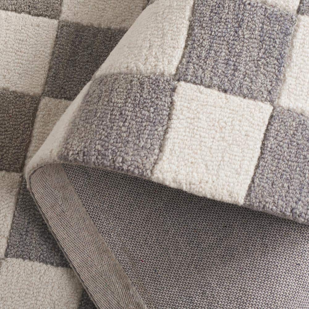 Gray and Ivory Checkered Handmade Wool Area Rug, 8' x 10'