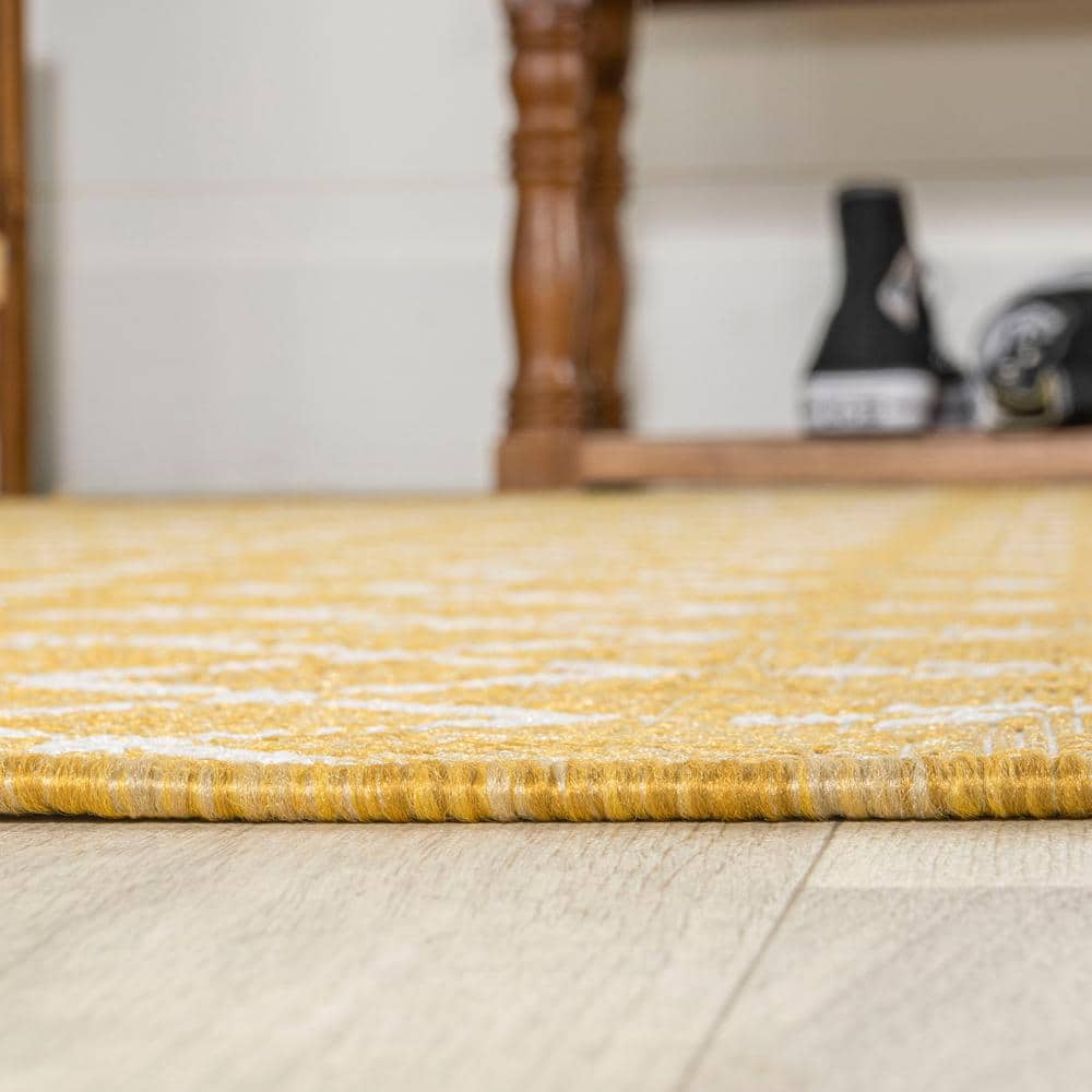 Boho-Chic Moroccan Inspired Yellow/Cream Geometric Indoor/Outdoor Rug