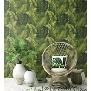 Tropical Banana Leaves Green Botanical Vinyl Peel & Stick Wallpaper Roll (Covers 30.75 Sq. Ft.)