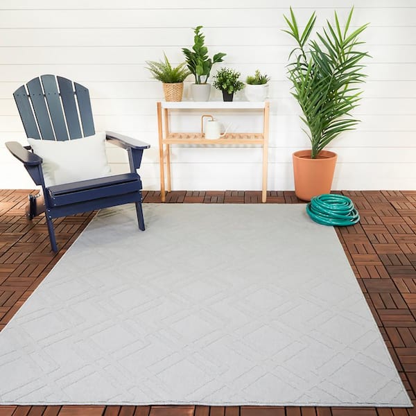 Diamond Light Gray 9 ft. x 12 ft. Indoor/Outdoor Patio Area Rug