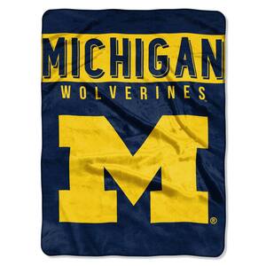 Basic University of Michigan Polyester Twin Knitted Blanket