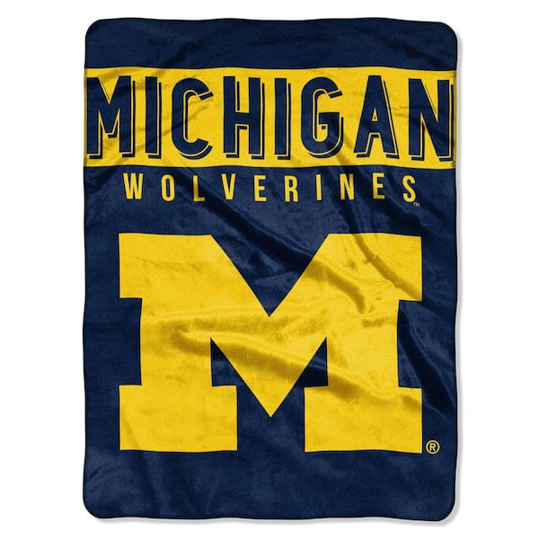 THE NORTHWEST GROUP Basic University of Michigan Polyester Twin Knitted Blanket