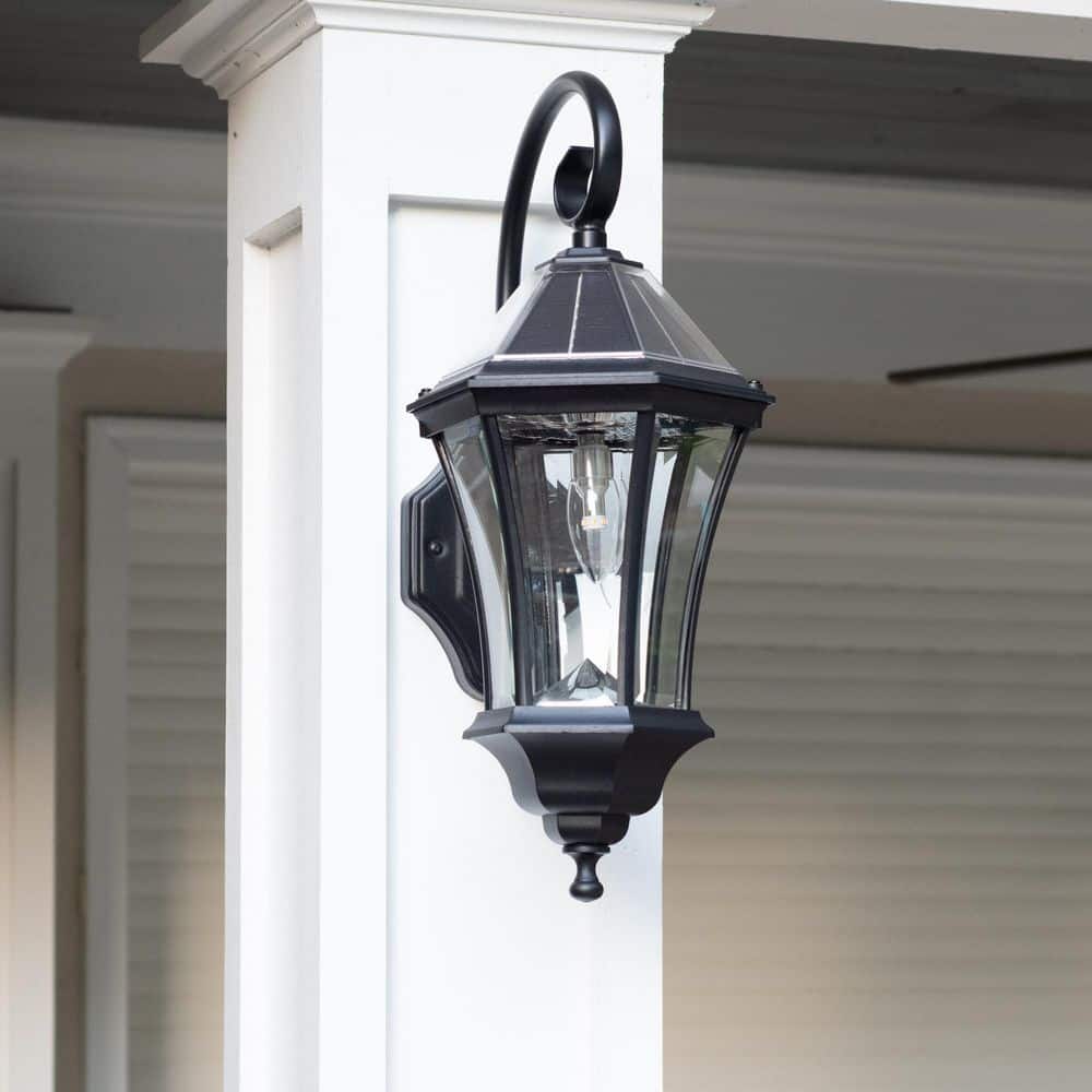 GAMA SONIC Victorian 1-Light Black Outdoor Rust Resistant Solar