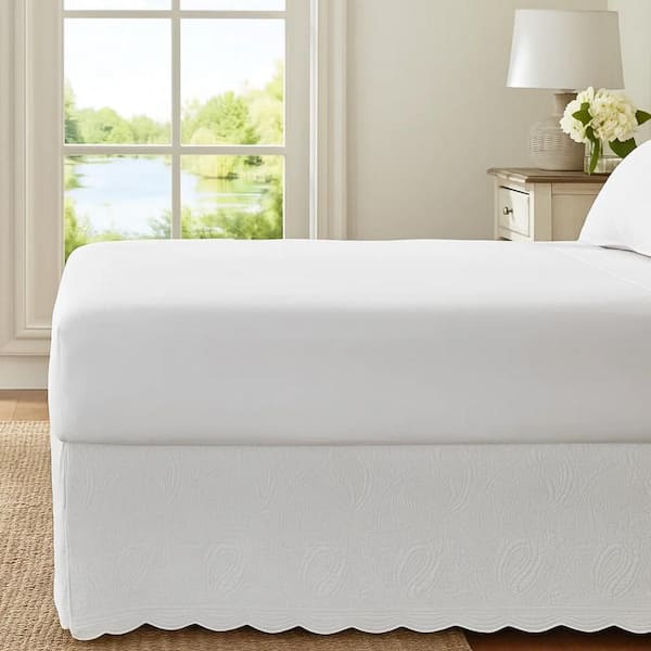 Muka Paisley Quilted 18 in. Ivory White Queen Size Bed Skirt