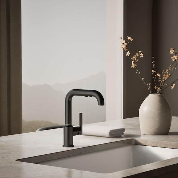 Purist Single-Handle Pull-Out Sprayer Kitchen Faucet in Matte Black