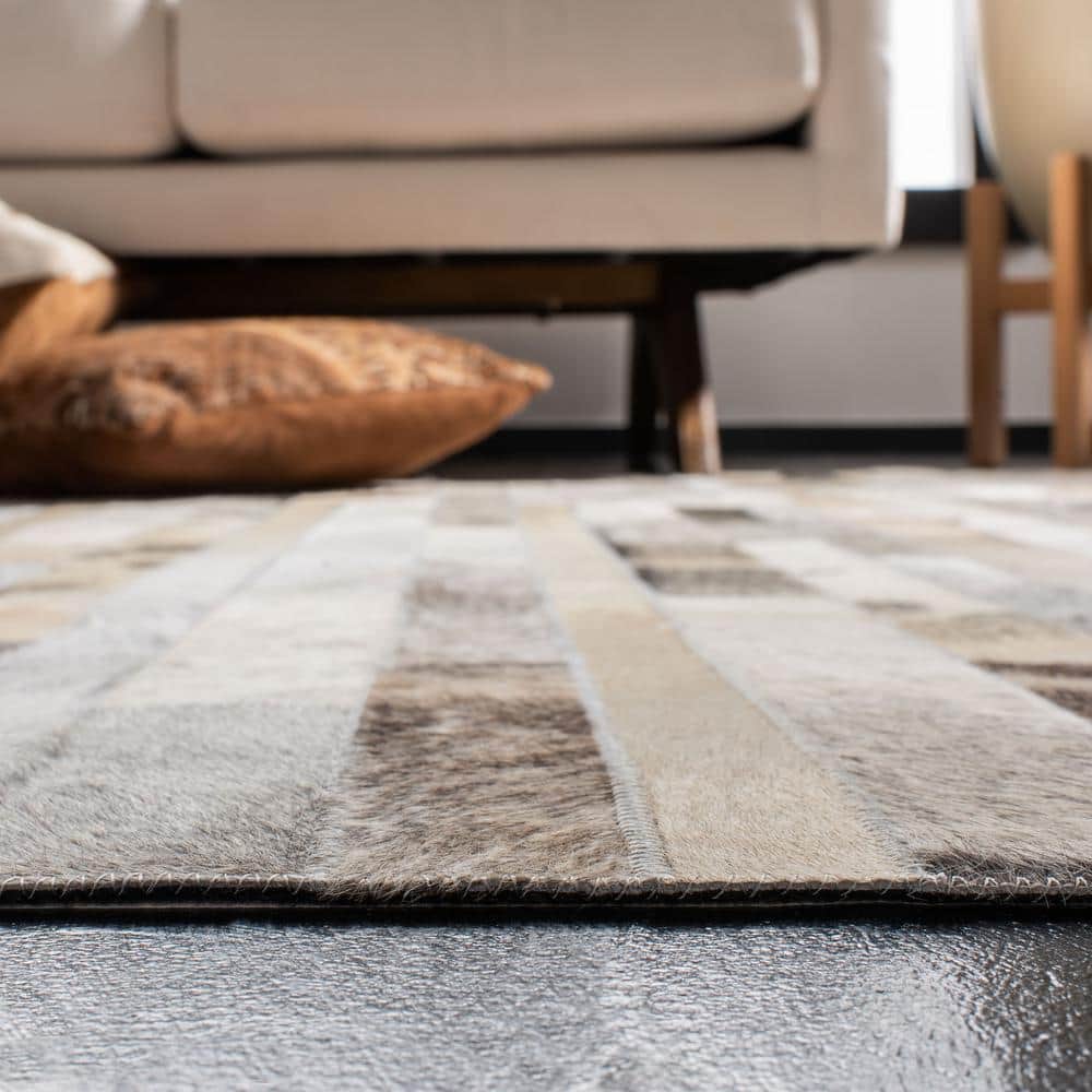 Hand-Knotted Geometric Gray Cowhide Accent Rug 2' 3" x 5'