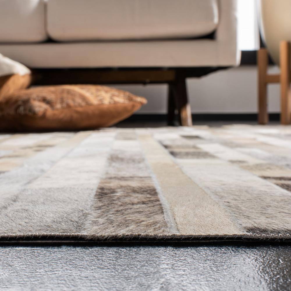 Hand-Knotted Gray Geometric Cowhide 6' Square Rug