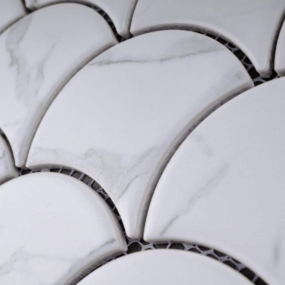 White and Gray Porcelain Fish Scale Mosaic Tile