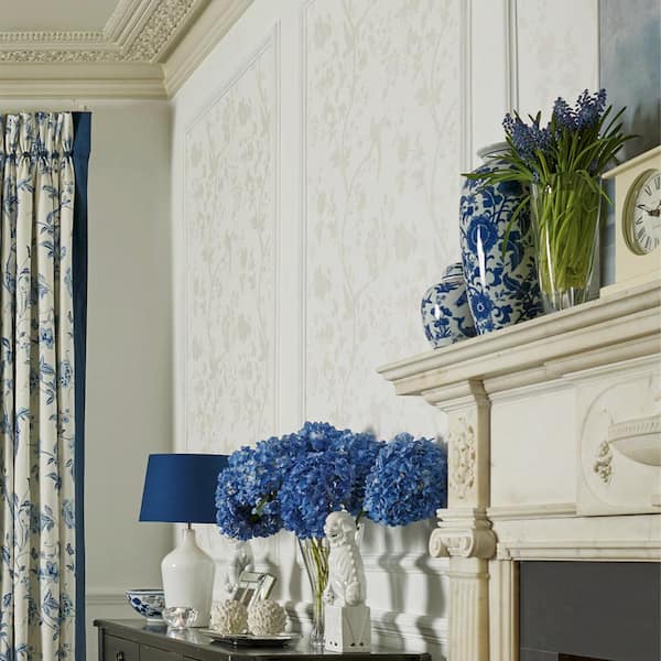 Laura Ashley Oriental Garden Pearlescent White Wallpaper