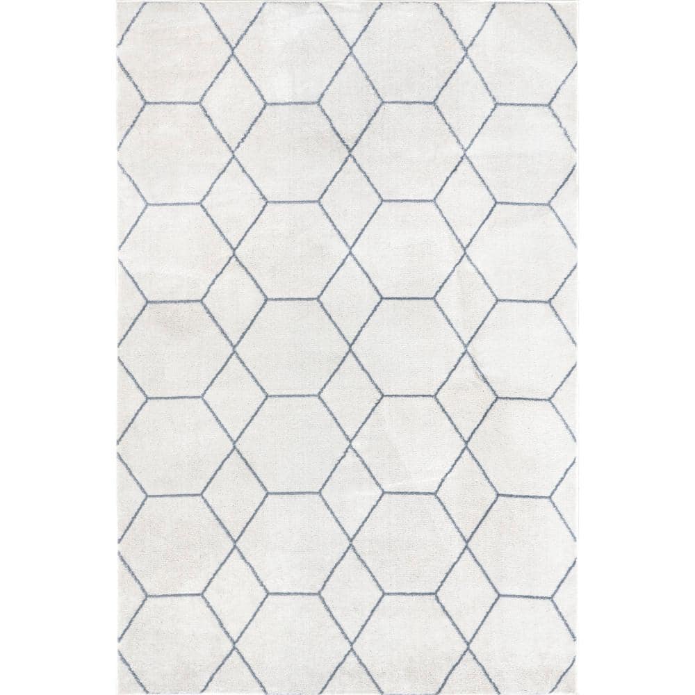 Veronica Blue Geometric Synthetic 5' x 8' Area Rug