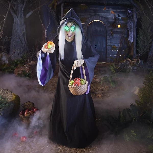 5.5 ft. Animated LED Evil Queen