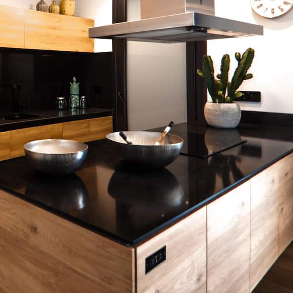 15 Amp Decorator Tamper-Resistant Duplex Receptacle and 4.6A USB Outlet, Wall Plate Included, Black (2-Pack)