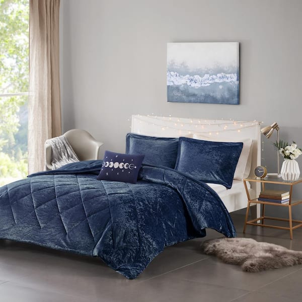 Intelligent Design Isabel 4-Piece Navy Velvet Full/Queen Soft Velvet Lustrous Comforter Set with Throw Pillow
