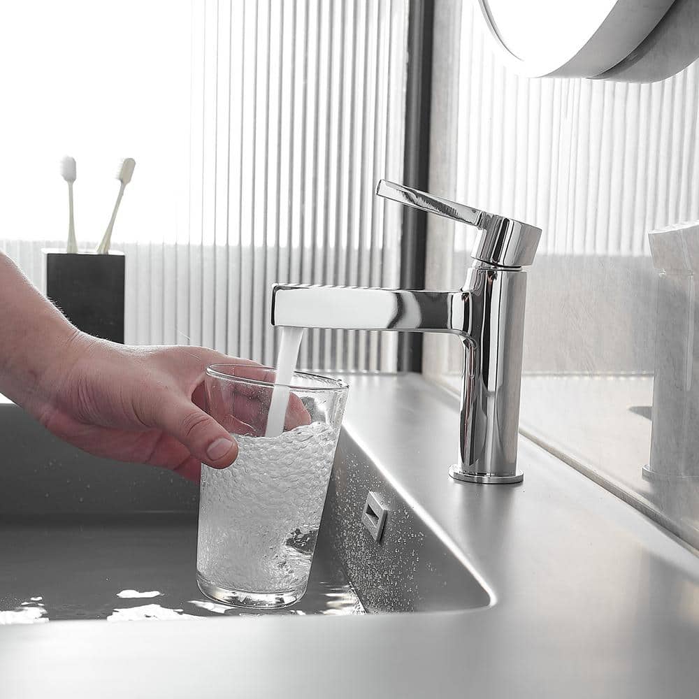 Polished Chrome Single Handle Modern Bathroom Faucet