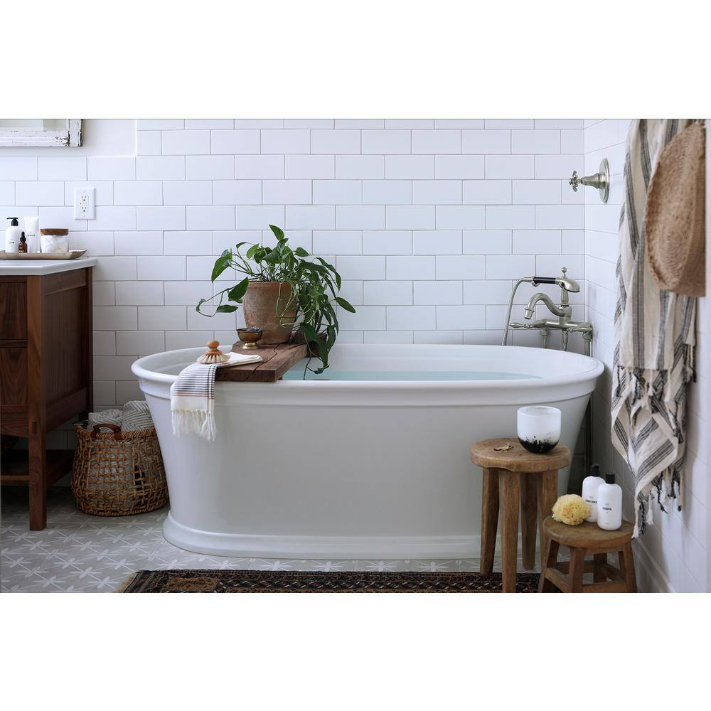 White Acrylic Freestanding Bath with Fluted Shroud